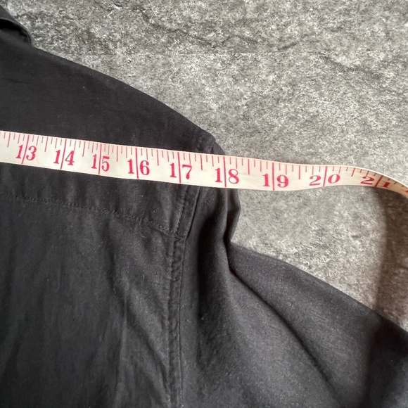 Saks Fifth Avenue (M) linen-blend short-sleeve shirt, in black. Like new. - Picture 12 of 14